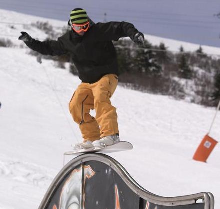 Pensive Numeric Orange Snowboarding Styles - Freestyle - Devil Street Wear - Snow - Articles